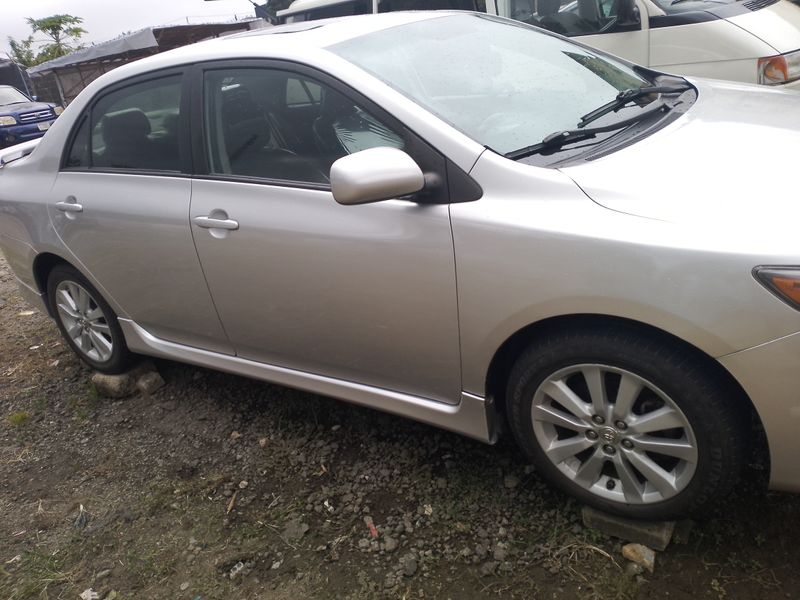 Thumbnail 3 of 2010 Toyota Corolla